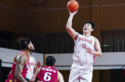 四川107-101险胜山西锁定季后赛 李原宇25+5原帅空砍28+2