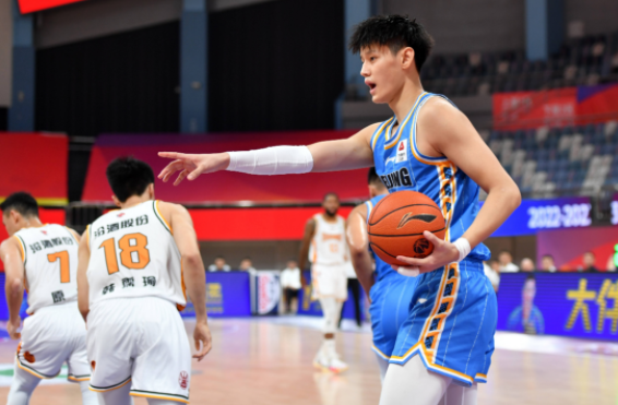 CBA-北京首钢88-83逆转击败吉林 曾凡博20分创新高 翟晓川两双