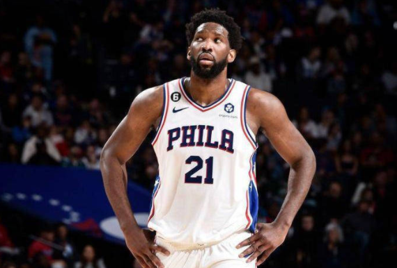 NBA-76人主场121-109复仇老鹰 恩比德轰42+10+6特雷-杨两双 