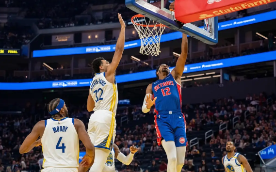 库里追梦缺阵戴维斯砍两双 勇士6人上双111-93轻取活塞 库里追梦缺阵戴维斯砍两双 勇士6人上双111-93轻取活塞