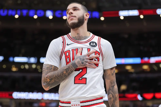 爱德华兹16分兰德尔首秀 鲍尔复出得10分公牛125-123胜森林狼