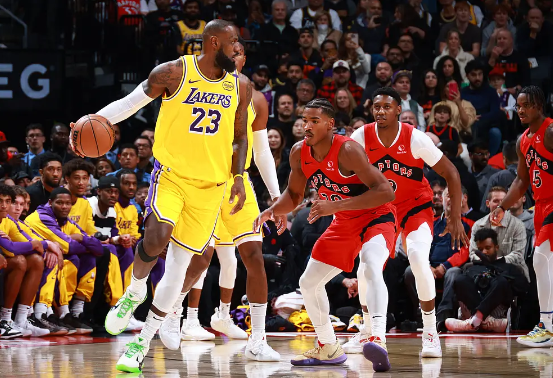 詹姆斯27+6+10 浓眉38+12 巴雷特33+5+12 湖人擒龙止连败