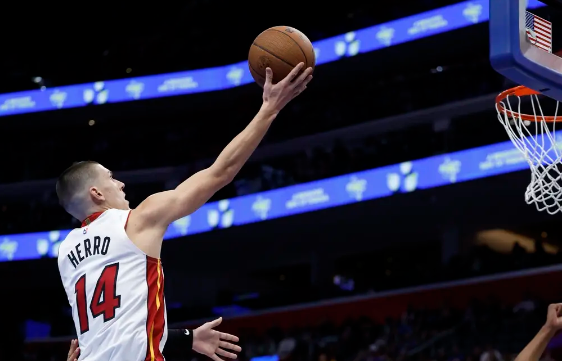 希罗40+8&10记三分 CC21+7+9 热火加时戏剧性惜败活塞