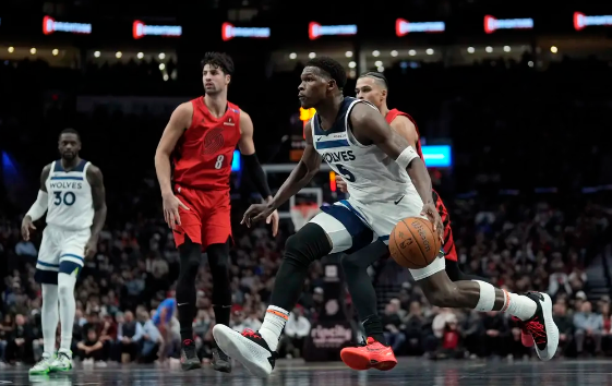 格兰特21+8爱德华兹26分 罗威19+9开拓者122-108胜森林狼