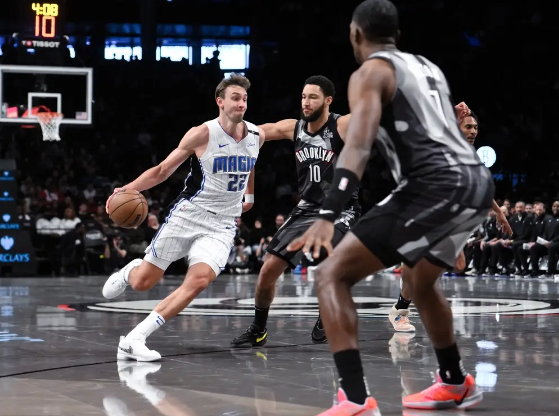 小瓦20+9+8 C-约翰逊26分 崔永熙出战18秒 魔术力克篮网