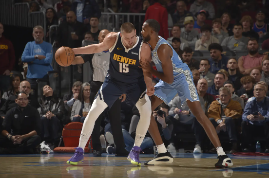 米切尔28+6 约基奇27+20+11 骑士4人20+击退掘金取3连胜