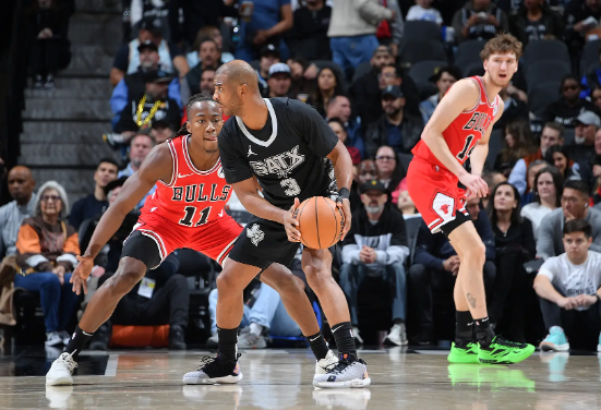 武切维奇赛季新高39分 道苏姆27+10+11 文班缺阵 公牛胜马刺