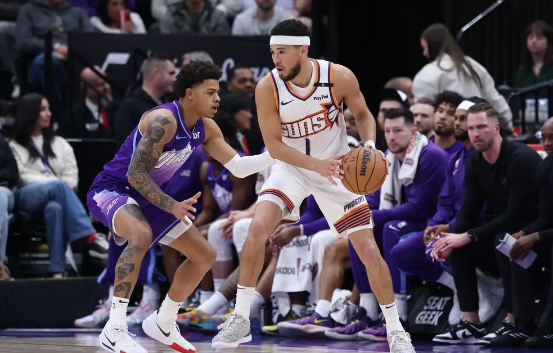 杜兰特复出30+8克拉克森23分 布克34分太阳134-126胜爵士结束3连败 杜兰特复出30+8克拉克森23分 布克34分太阳134-126胜爵士结束3连败