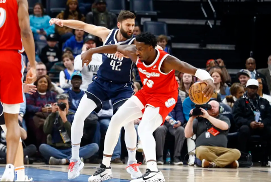 小贾伦35+13 克莱16中5 东欧&莫兰特缺阵 灰熊送独行侠5连败