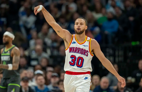 库里31+8 维金斯24+5 华子28+8 迪文28+9 勇士1分险胜森林狼