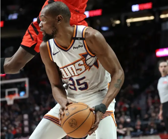 艾顿25+20 布克队史得分王&丢关键罚球 开拓者加时再胜太阳