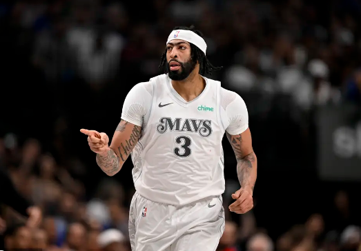 浓眉首秀26+16+7&伤退 克里斯蒂23分 申京30分 独行侠送火箭6连败