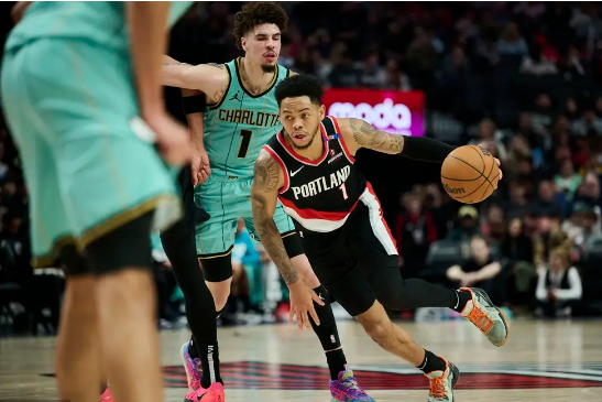 西蒙斯25分 鲍尔10中1 开拓者53分血洗黄蜂结束4连败 西蒙斯25分 鲍尔10中1 开拓者53分血洗黄蜂结束4连败