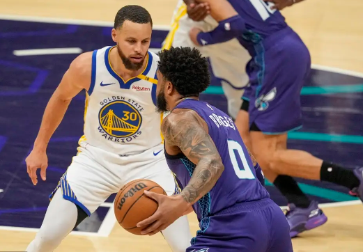 库里21+10 鲍尔25+9+7 小桥35+9 勇士赢球升第六&送黄蜂7连败