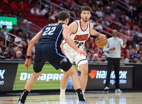 小史密斯20+7 亚当斯11前场板 班凯罗25分 火箭擒魔术迎3连胜