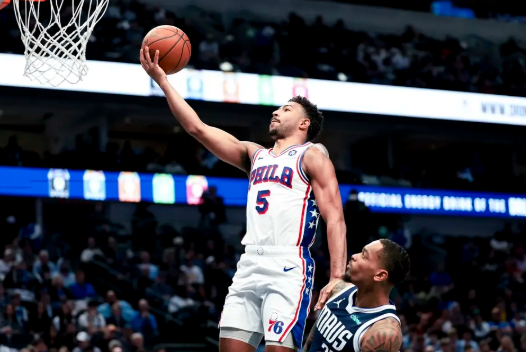 席菲诺三分9中5生涯新高19分 格莱姆斯28分 76人送独行侠3连败 席菲诺三分9中5生涯新高19分 格莱姆斯28分 76人送独行侠3连败