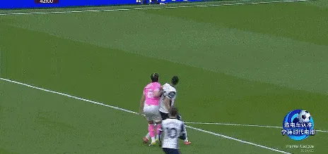 1743953928906773.gif 3.gif