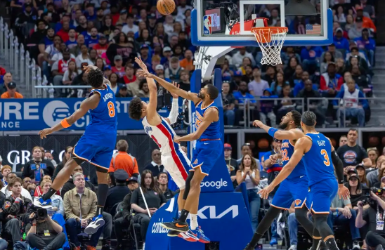 布伦森受伤回归末节15分 CC致命失误&失绝杀 尼克斯3-1活塞